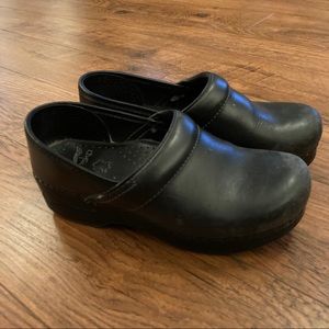 Dansko Leather Black Clogs Shoes 36 Wide Slip On